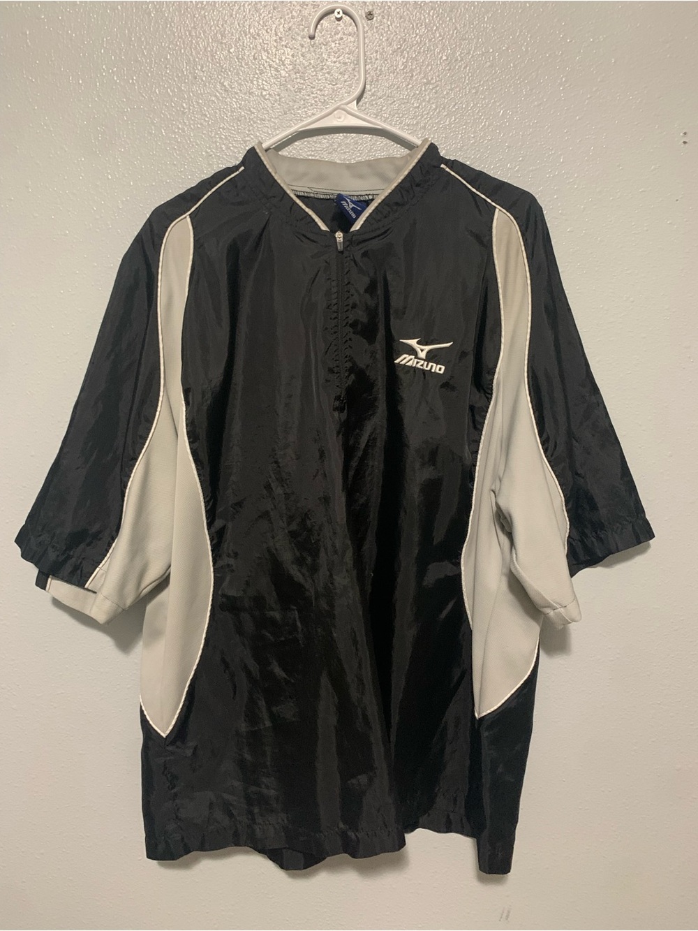 Mizuno Black and Cream Jacket with Blue Tag